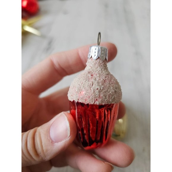 Vintage flocked acorn glass red gold ornament Xmas tree - Picture 4 of 11